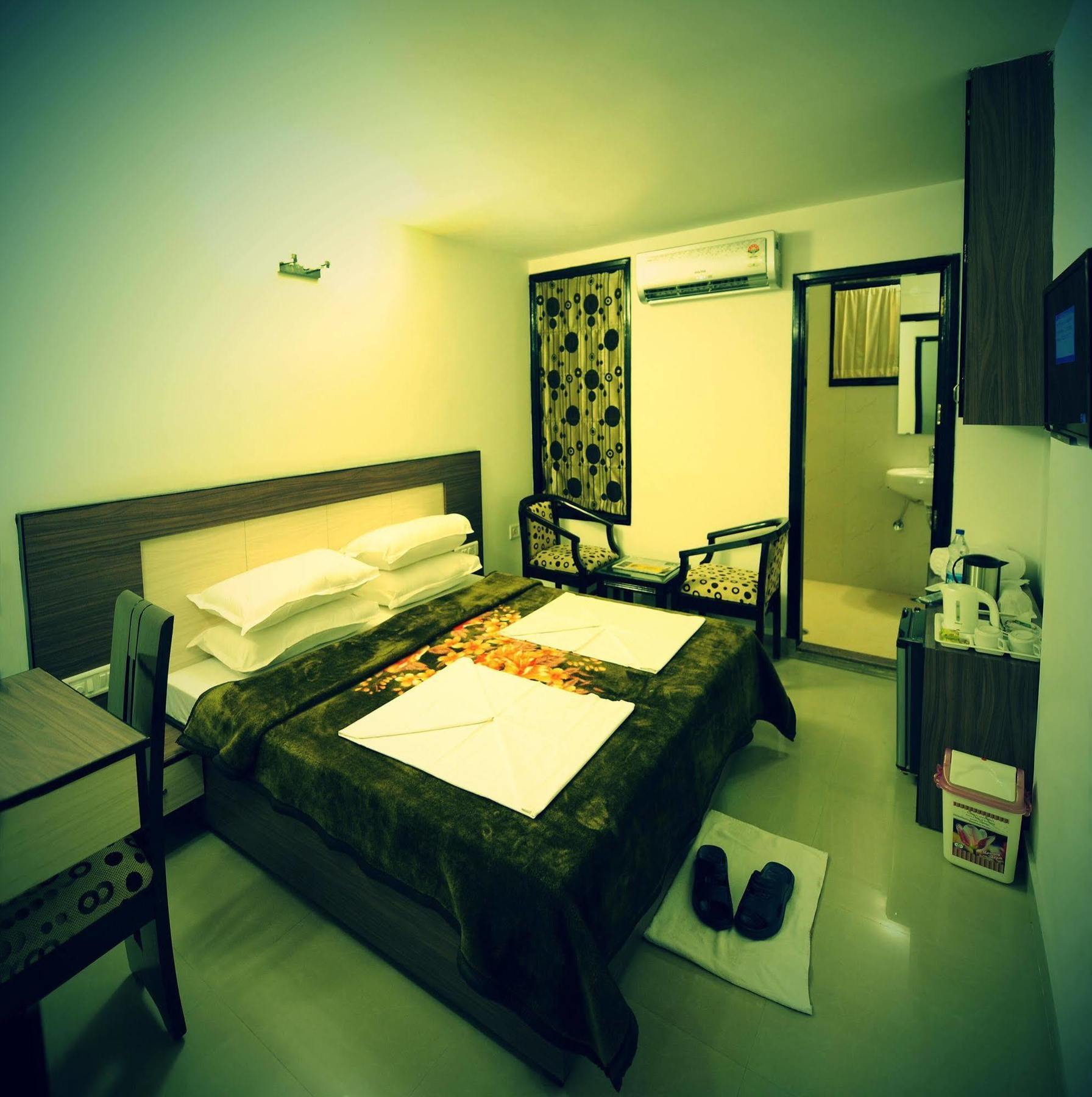 Hotel Hkj Residency Amritsar Ngoại thất bức ảnh